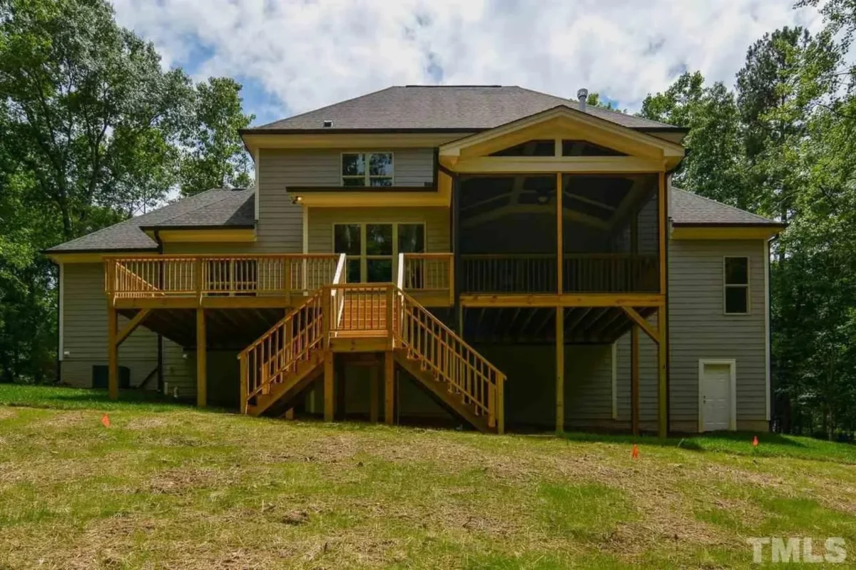 Modern house Floor Plan - Blueprint with 2-Story Design & Features