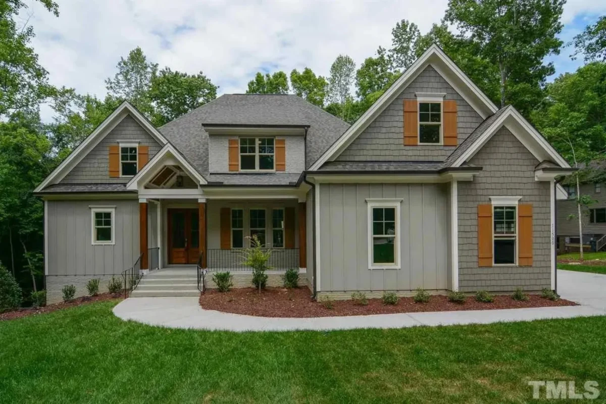 Modern house Floor Plan - Blueprint with 2-Story Design & Features