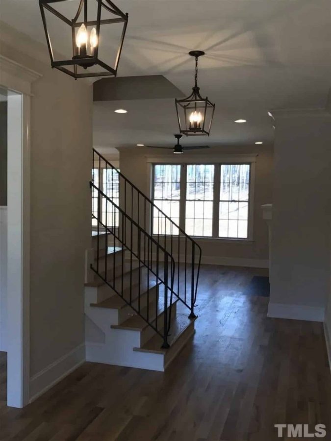 Craftsman-Style house Plan with Spacious Layout and CAD Designs