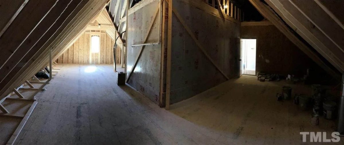 Craftsman-Style house Plan with Spacious Layout and CAD Designs