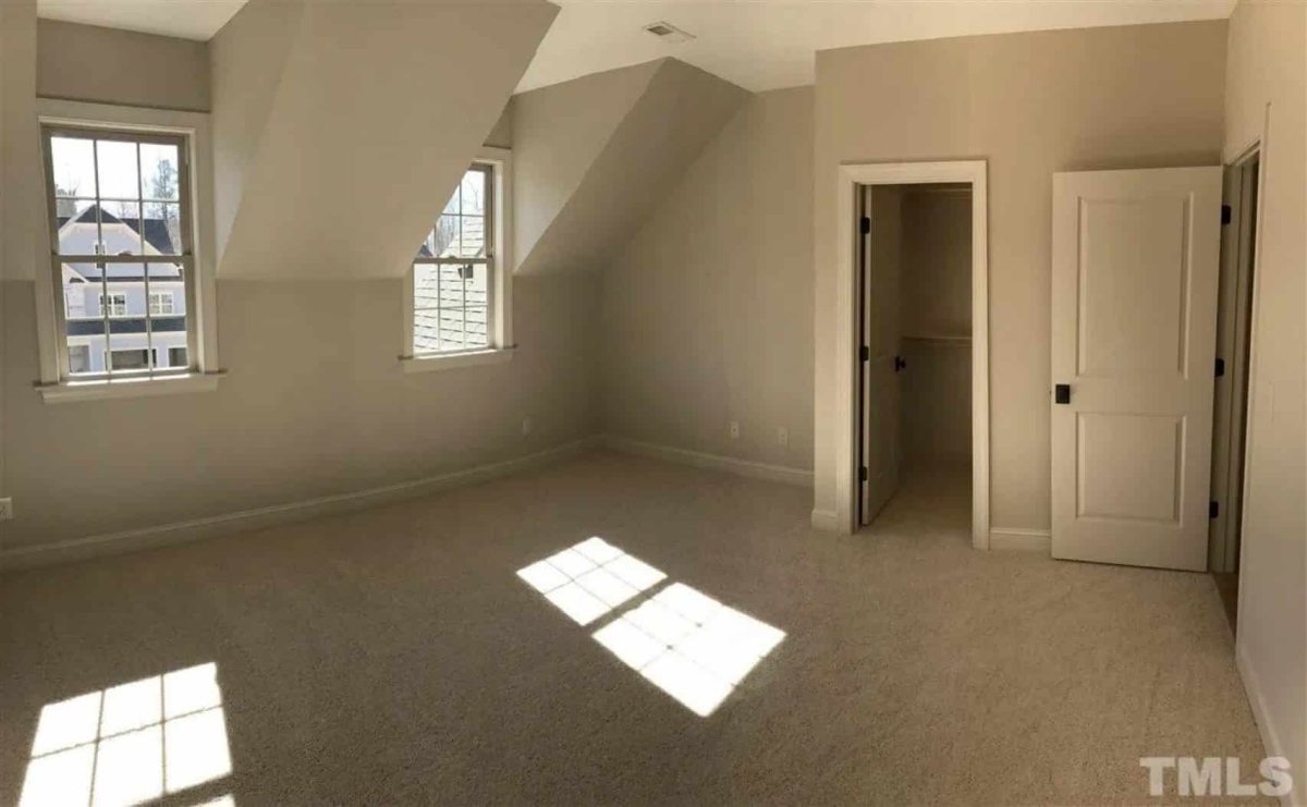 Craftsman-Style house Plan with Spacious Layout and CAD Designs