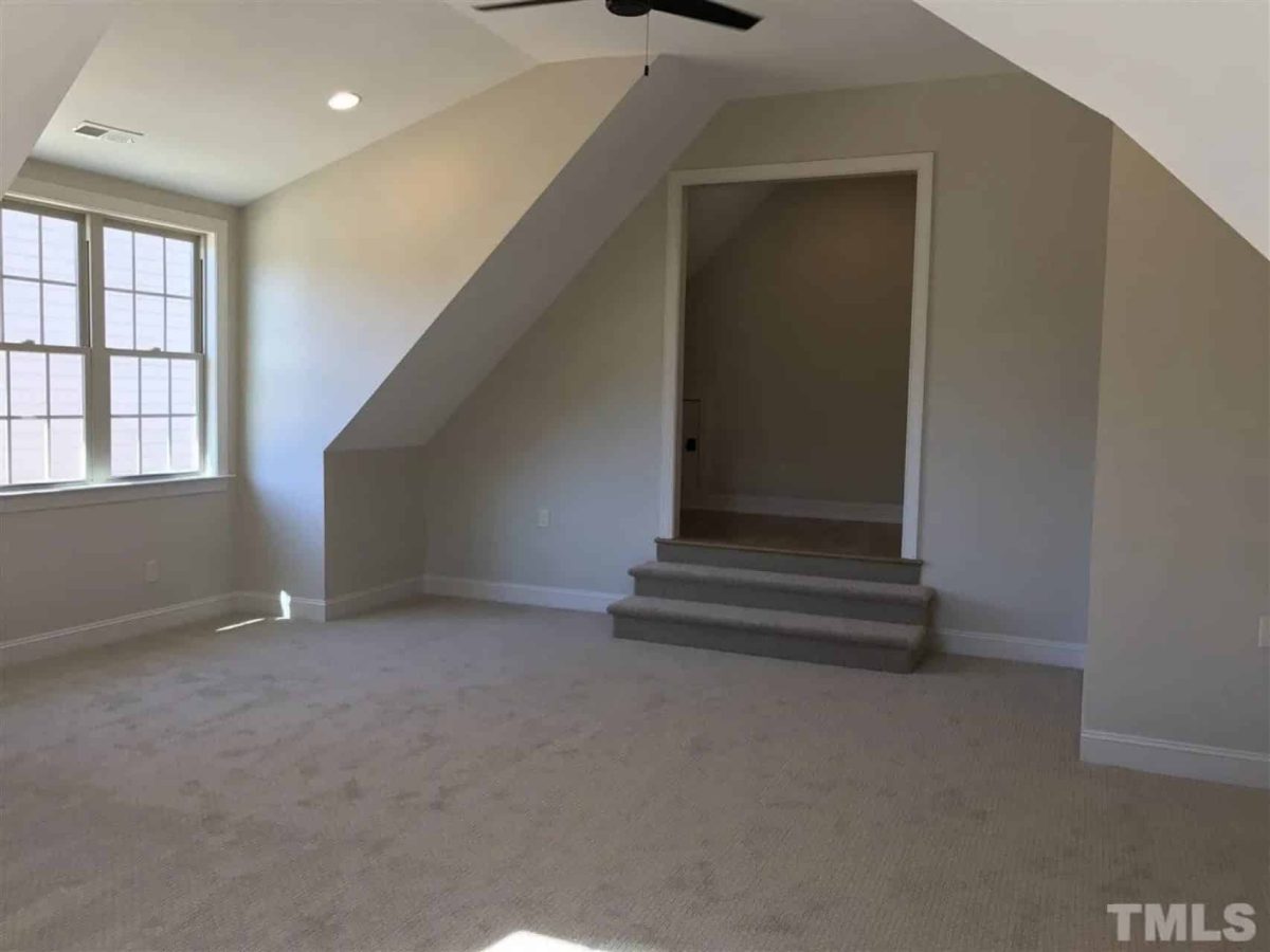 Craftsman-Style house Plan with Spacious Layout and CAD Designs