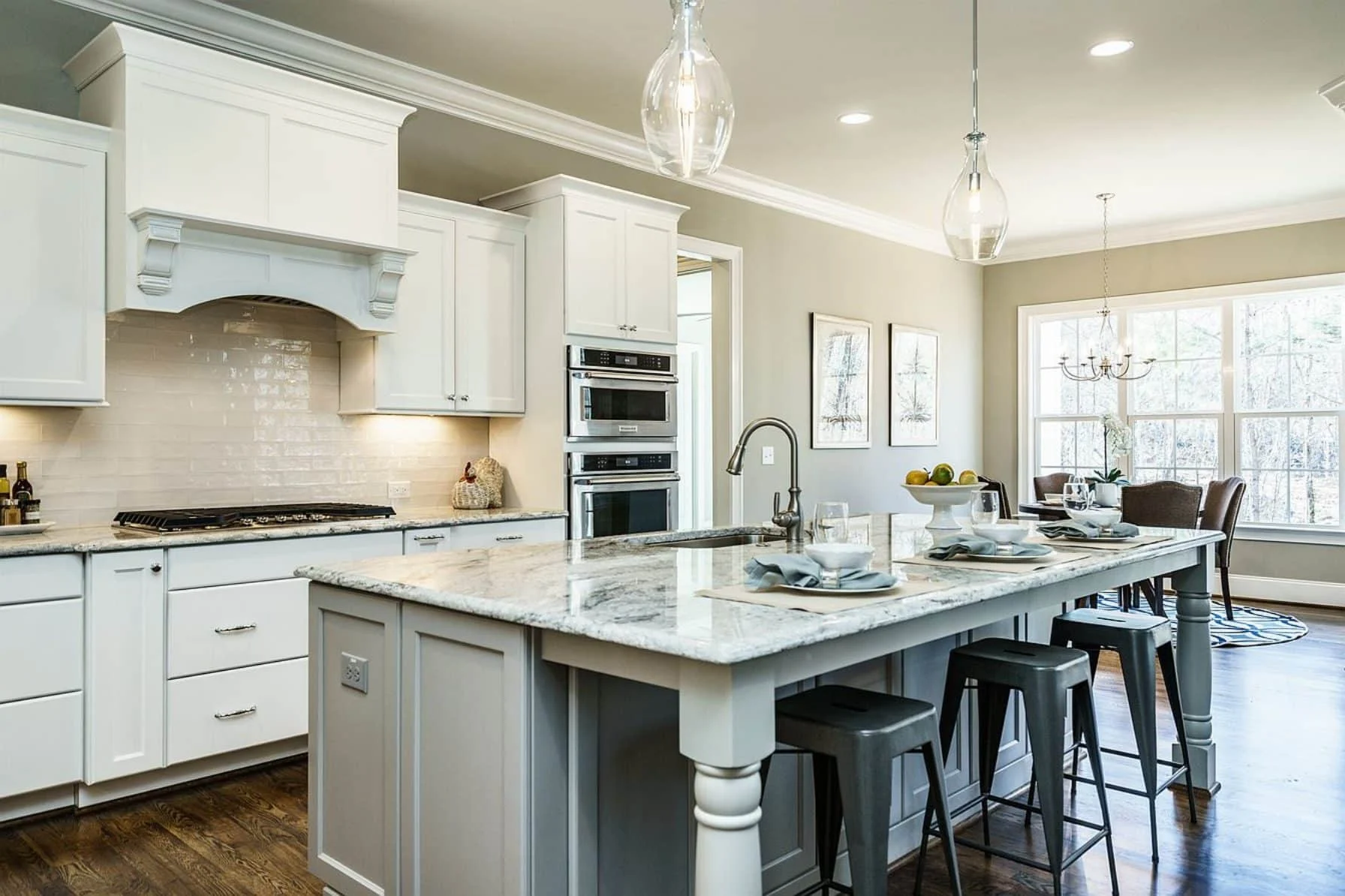 Traditional Craftsman house Plan with Spacious Floor Designs