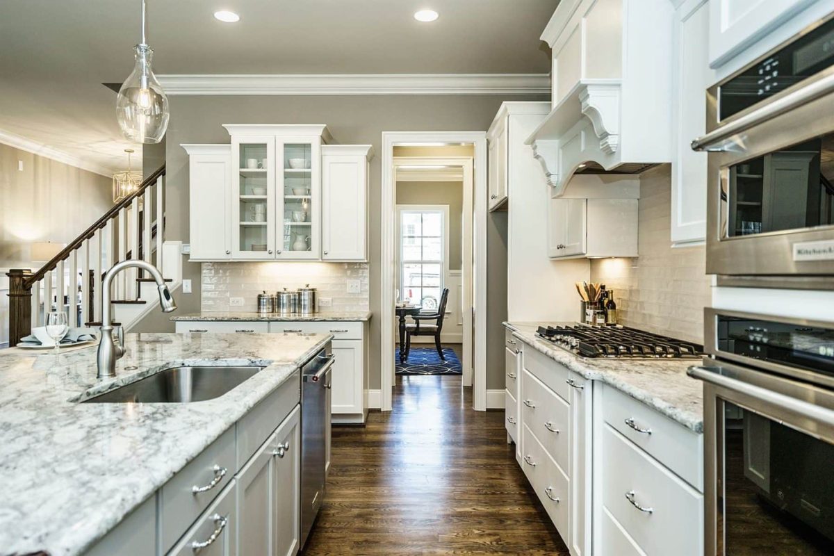 Traditional Craftsman house Plan with Spacious Floor Designs