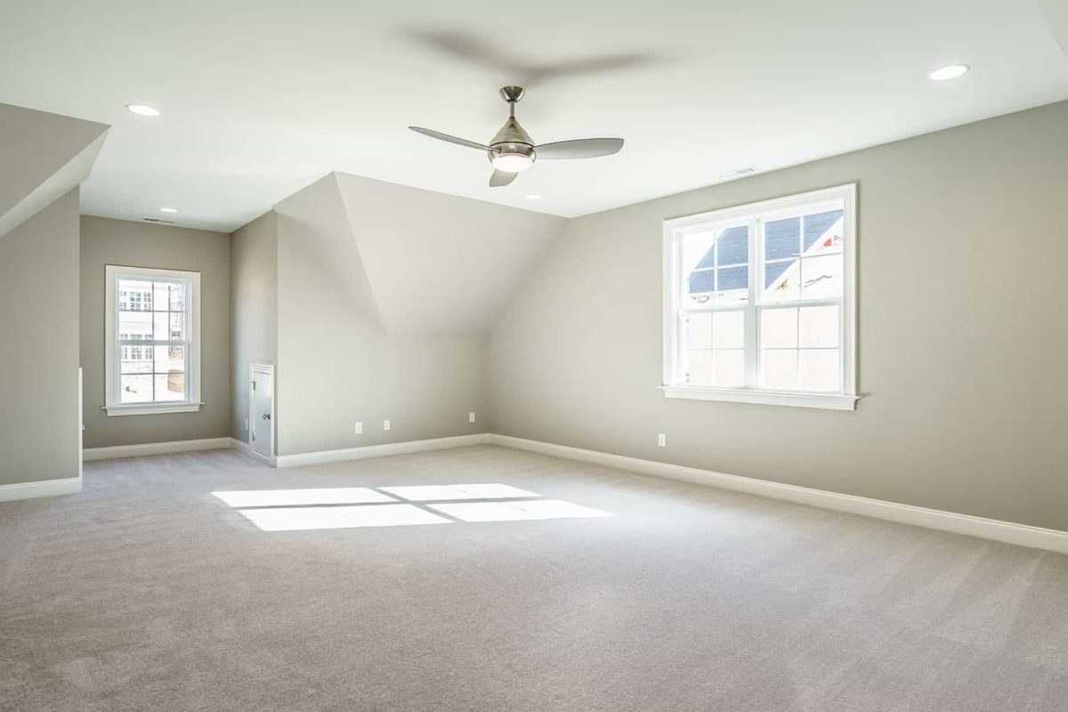 Traditional Craftsman house Plan with Spacious Floor Designs