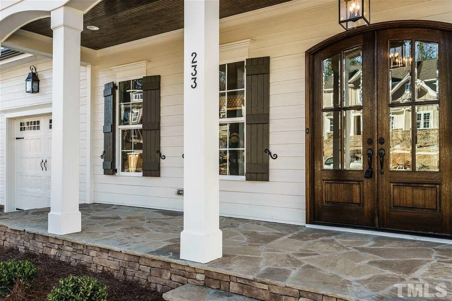 Traditional Craftsman house Plan with Spacious Floor Designs