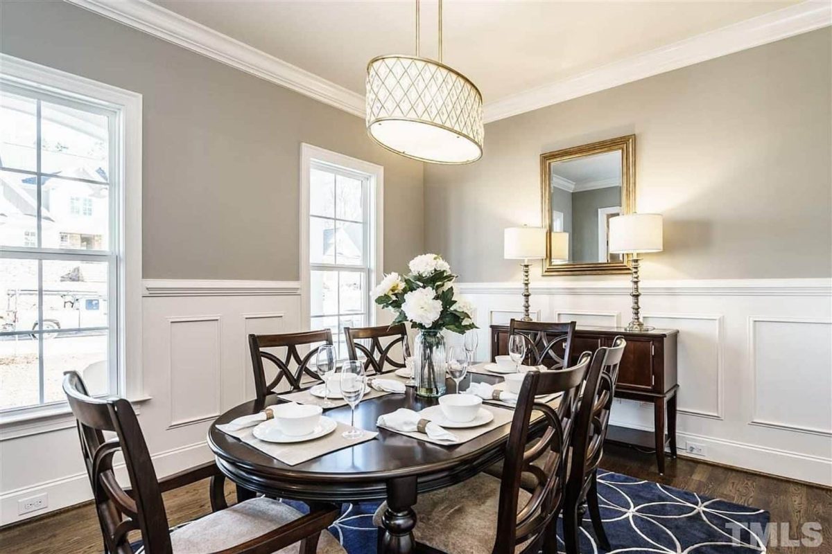 Traditional Craftsman house Plan with Spacious Floor Designs