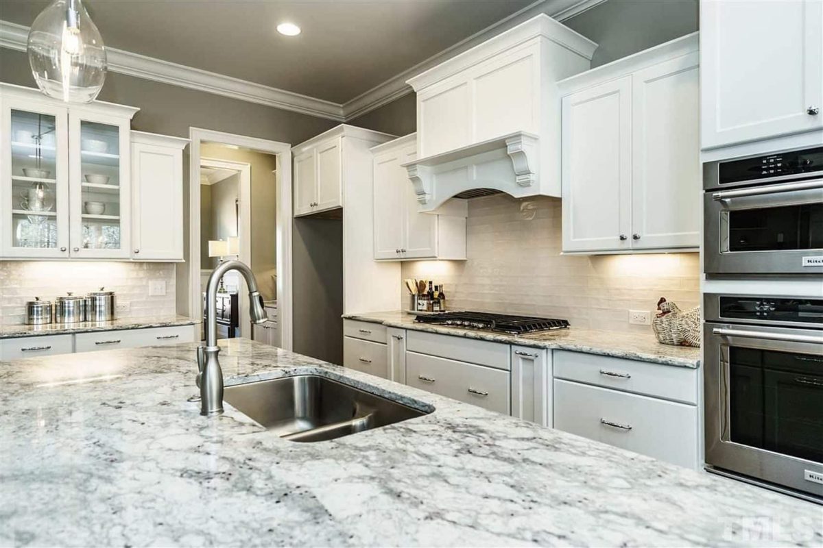 Traditional Craftsman house Plan with Spacious Floor Designs