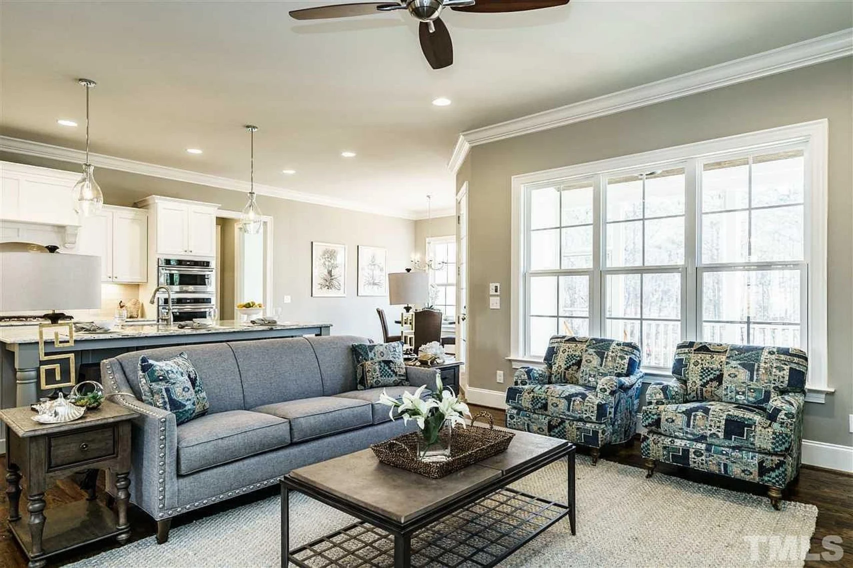 Traditional Craftsman house Plan with Spacious Floor Designs