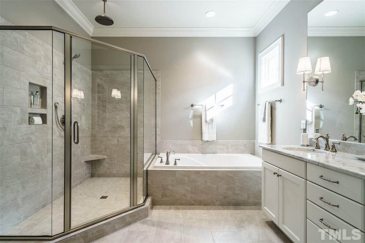 Traditional Craftsman house Plan with Spacious Floor Designs