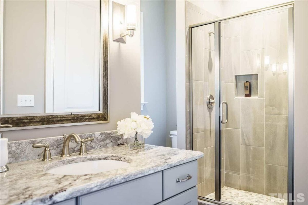 Traditional Craftsman house Plan with Spacious Floor Designs