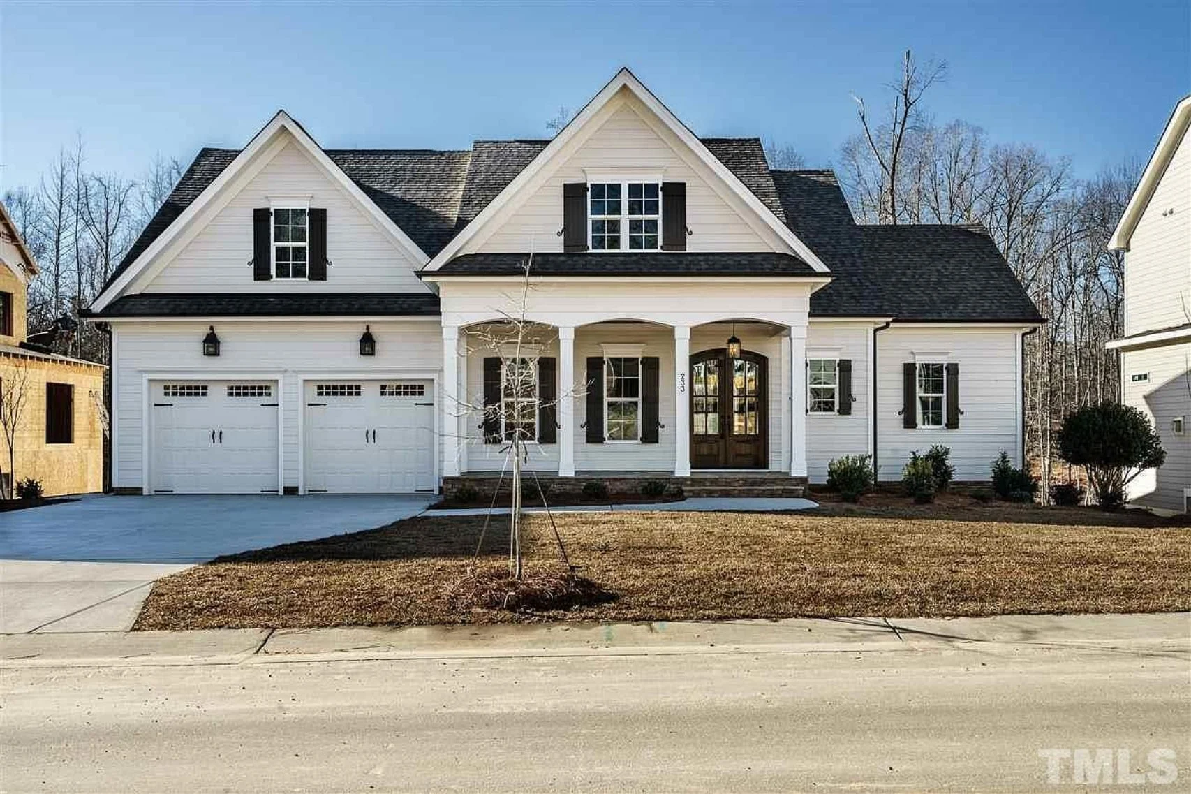 Traditional Craftsman house Plan with Spacious Floor Designs