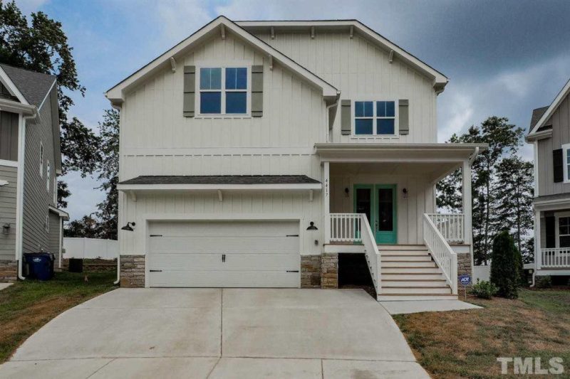 Transitional Farmhouse house Plan with Spacious Floor Layout