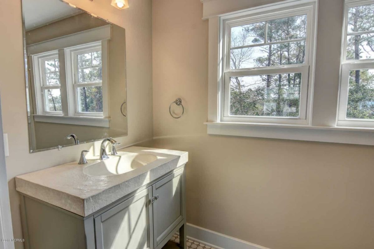 Modern Beach house Floor Plan with 4 Beds and Garage