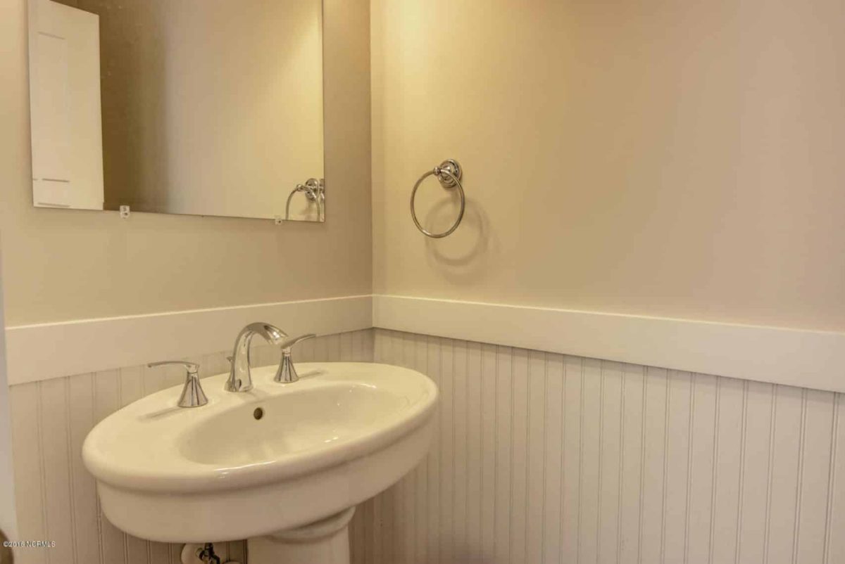 Modern Beach house Floor Plan with 4 Beds and Garage