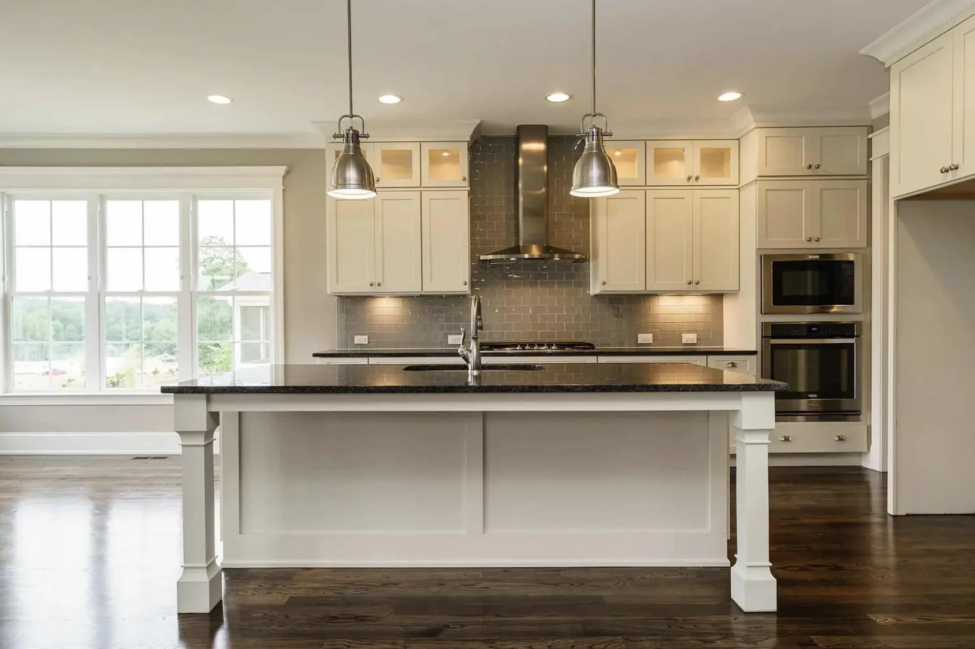 Craftsman house Design with CAD Floor Plans and Blueprints