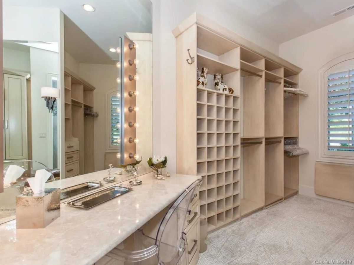 French Country Ranch Design Blueprint