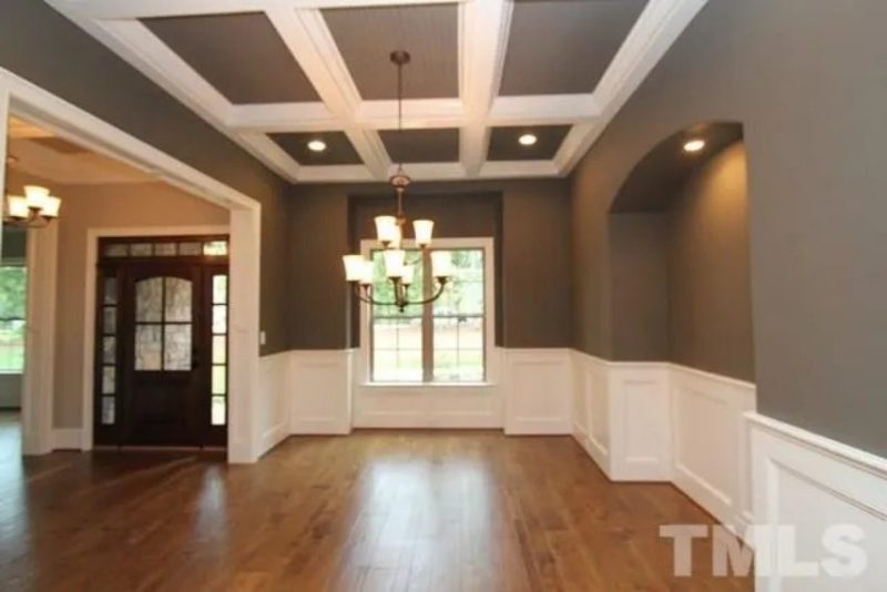 Traditional Craftsman house Plan with 4 Bedrooms and 3-Car Garage