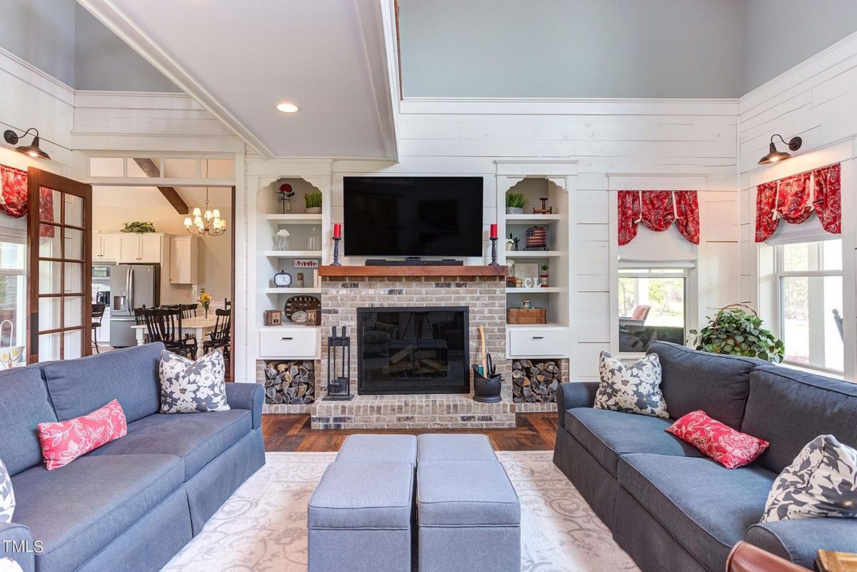 Elegant Traditional Farmhouse Floor Plan and Designs