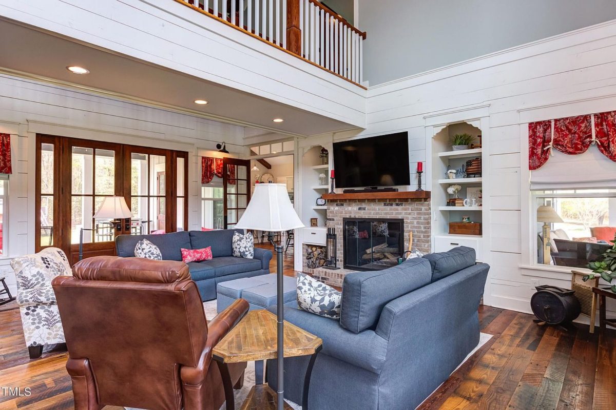 Elegant Traditional Farmhouse Floor Plan and Designs