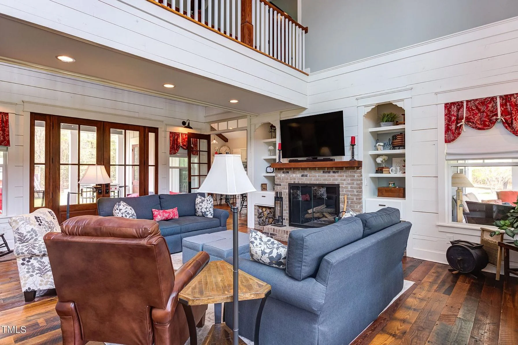 Elegant Traditional Farmhouse Floor Plan and Designs