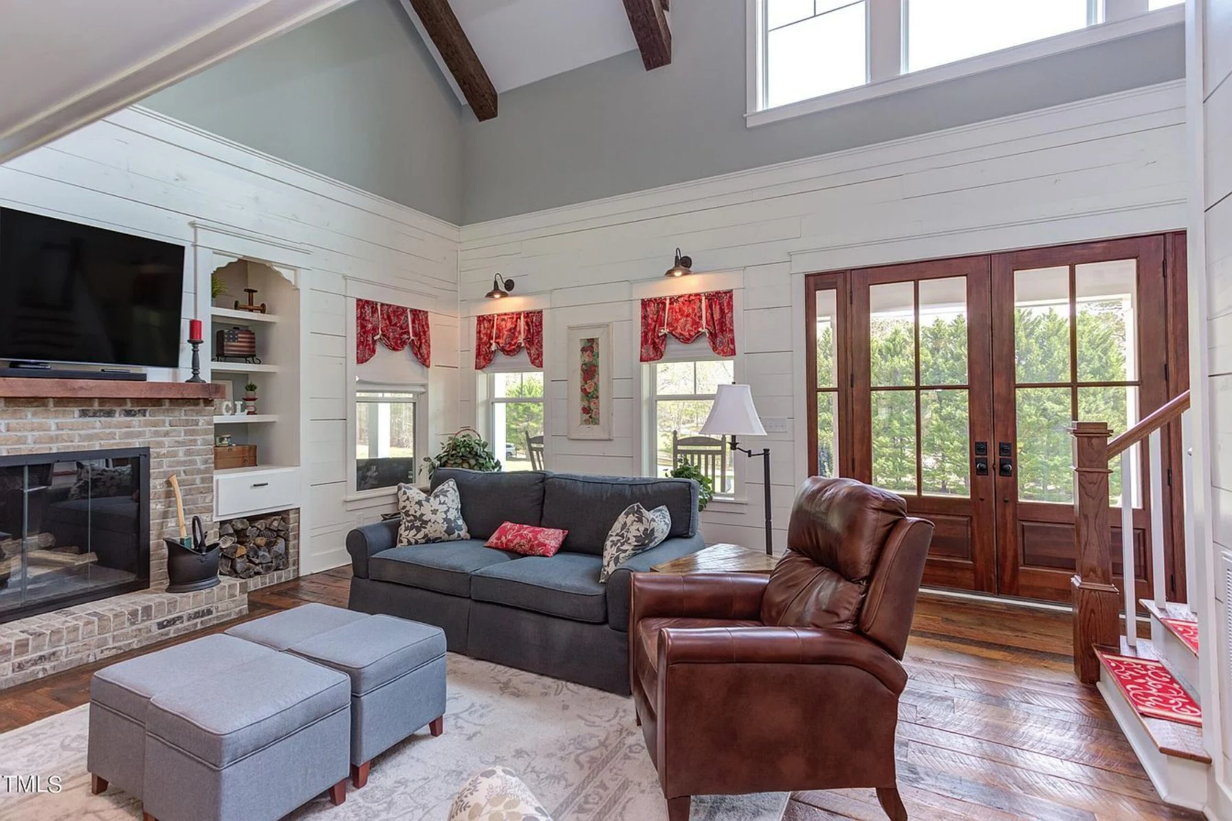 Elegant Traditional Farmhouse Floor Plan and Designs