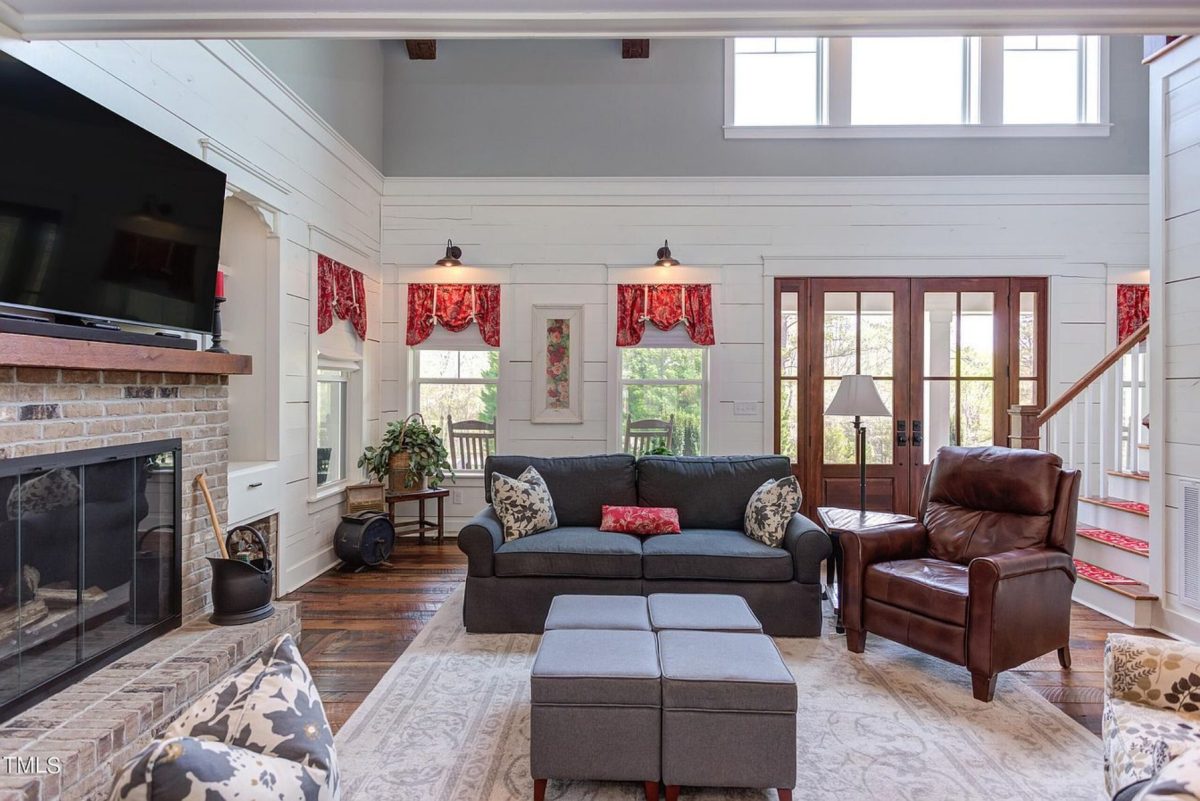 Elegant Traditional Farmhouse Floor Plan and Designs