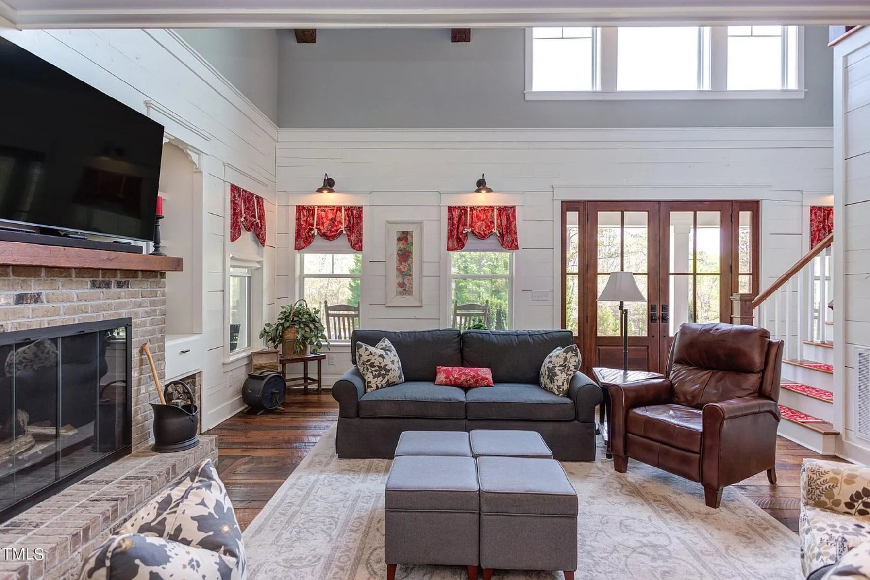 Elegant Traditional Farmhouse Floor Plan and Designs