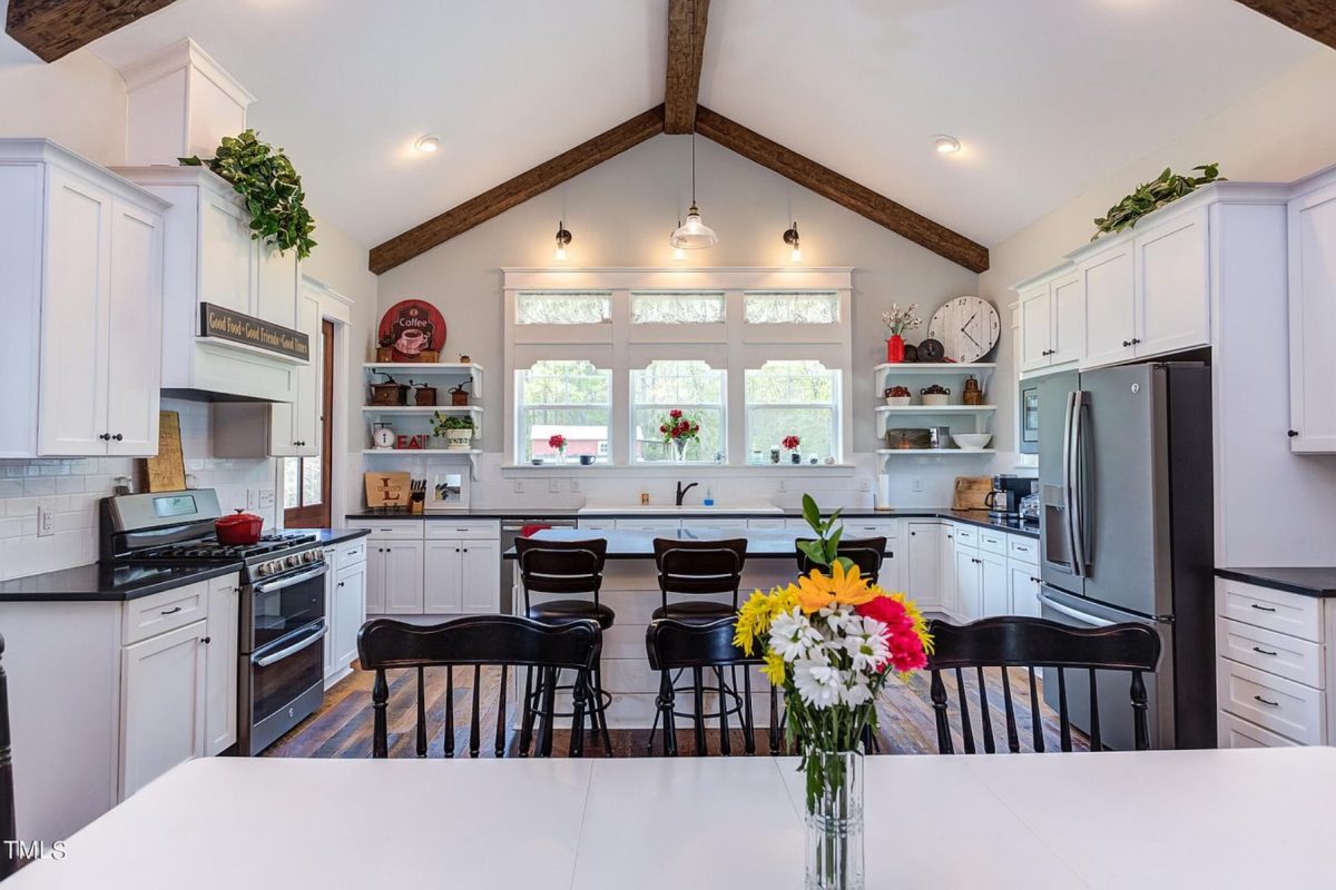 Elegant Traditional Farmhouse Floor Plan and Designs