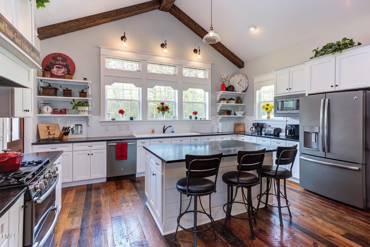 Elegant Traditional Farmhouse Floor Plan and Designs