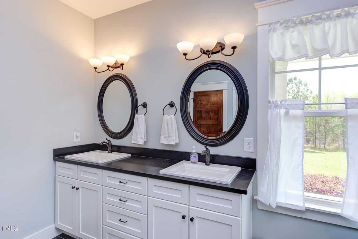 Elegant Traditional Farmhouse Floor Plan and Designs