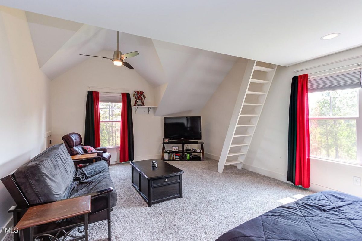 Elegant Traditional Farmhouse Floor Plan and Designs