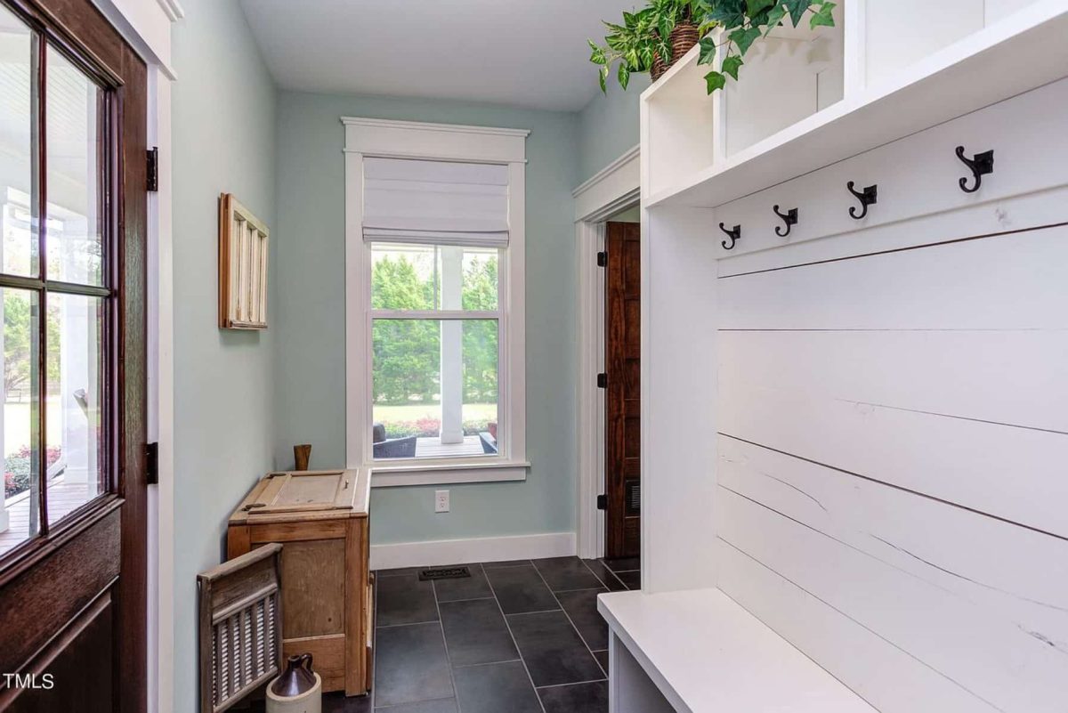 Elegant Traditional Farmhouse Floor Plan and Designs