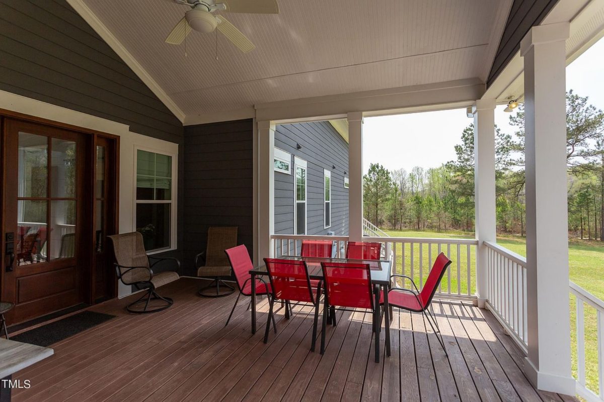 Elegant Traditional Farmhouse Floor Plan and Designs