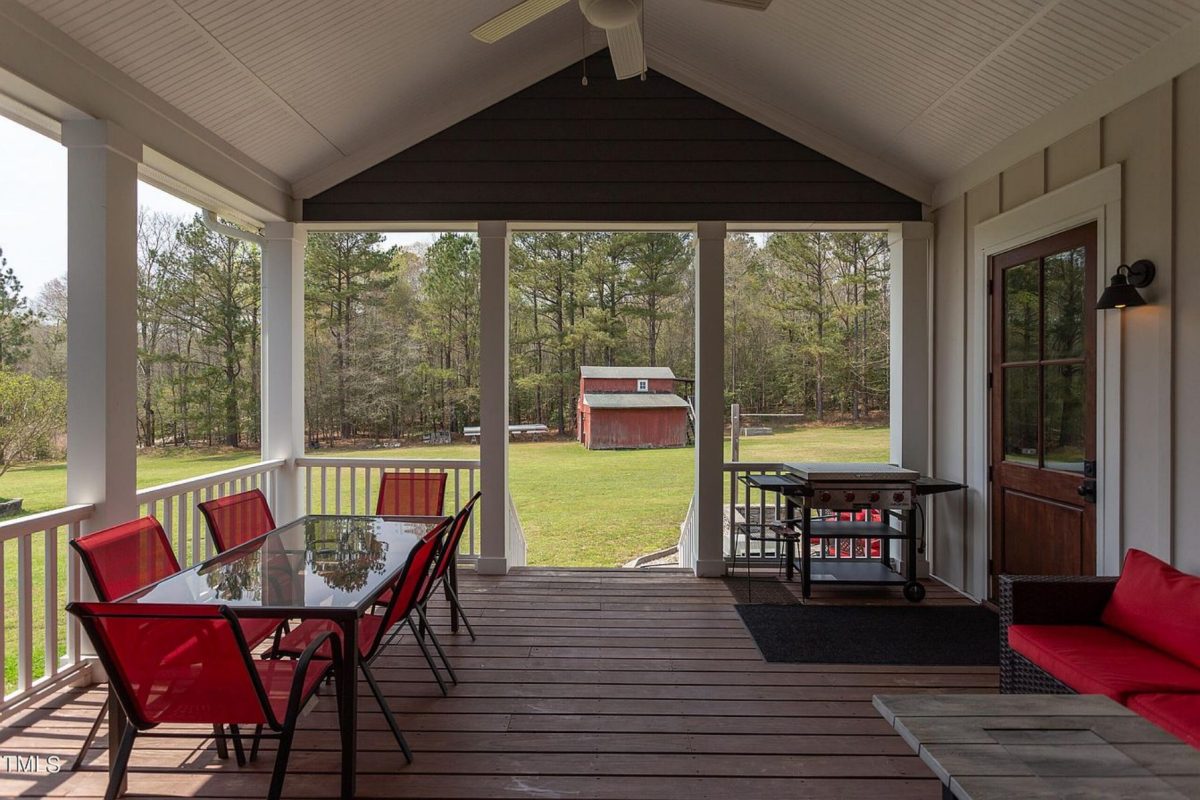 Elegant Traditional Farmhouse Floor Plan and Designs