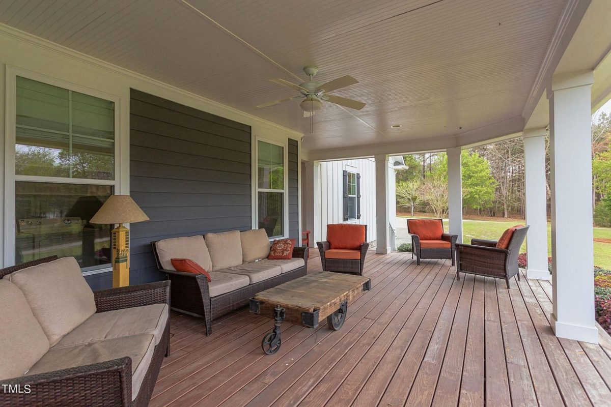 Elegant Traditional Farmhouse Floor Plan and Designs