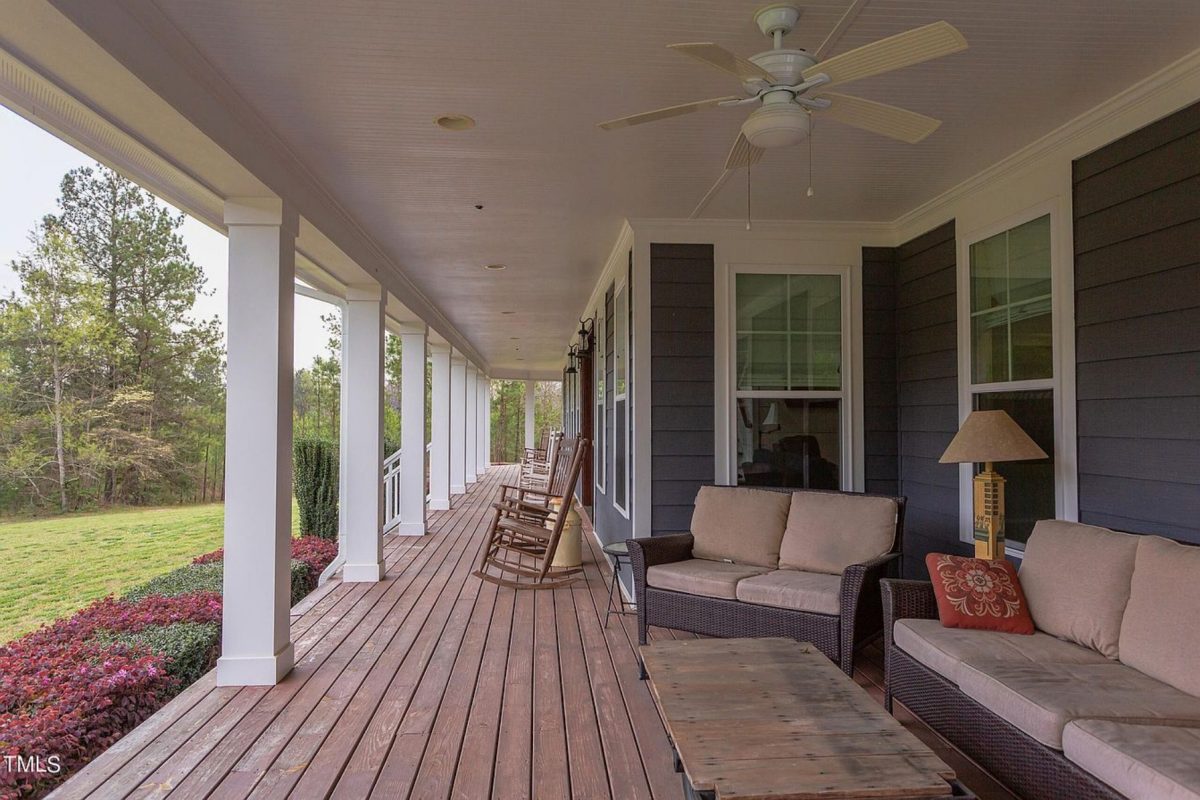 Elegant Traditional Farmhouse Floor Plan and Designs