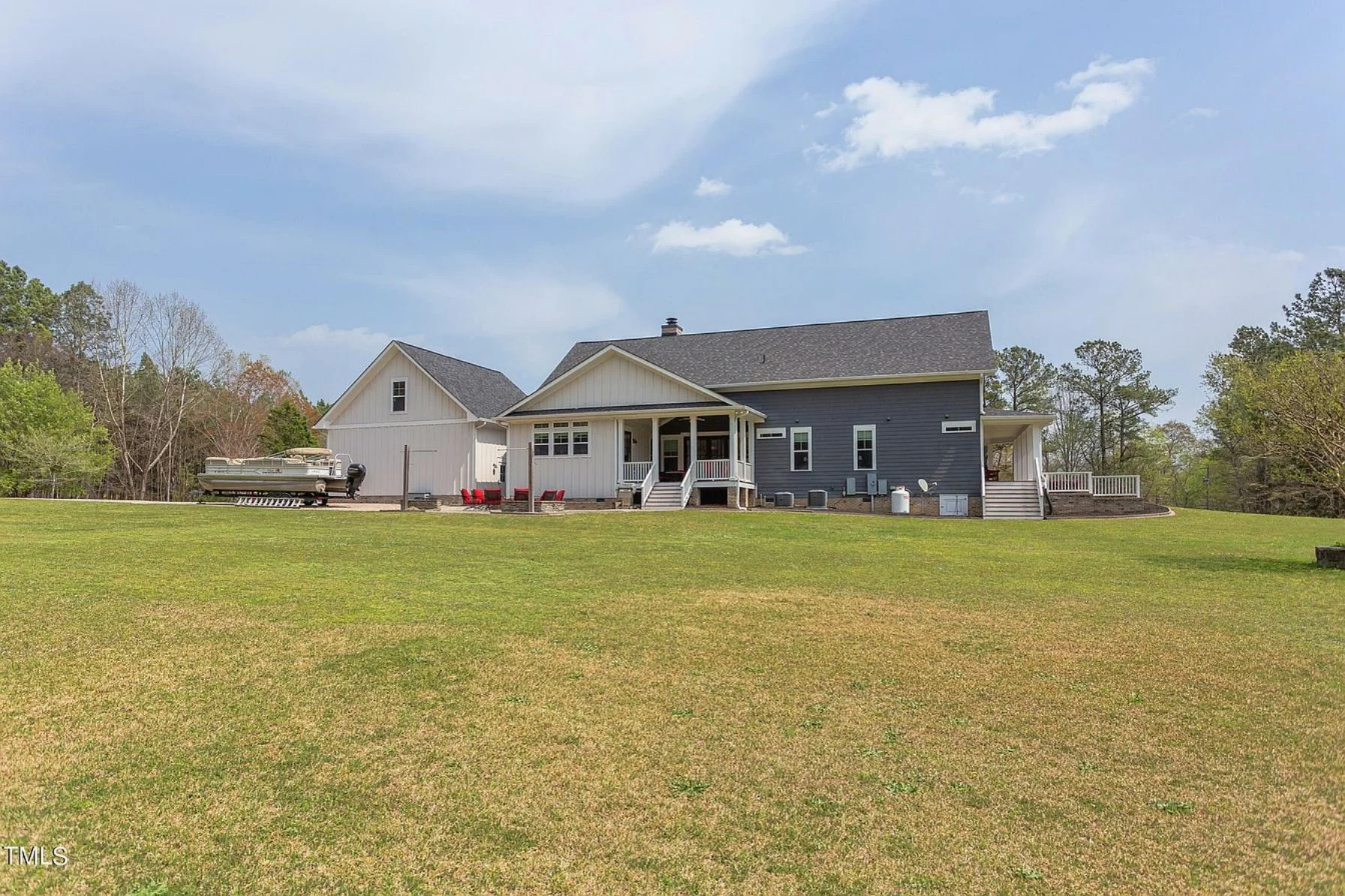 Elegant Traditional Farmhouse Floor Plan and Designs