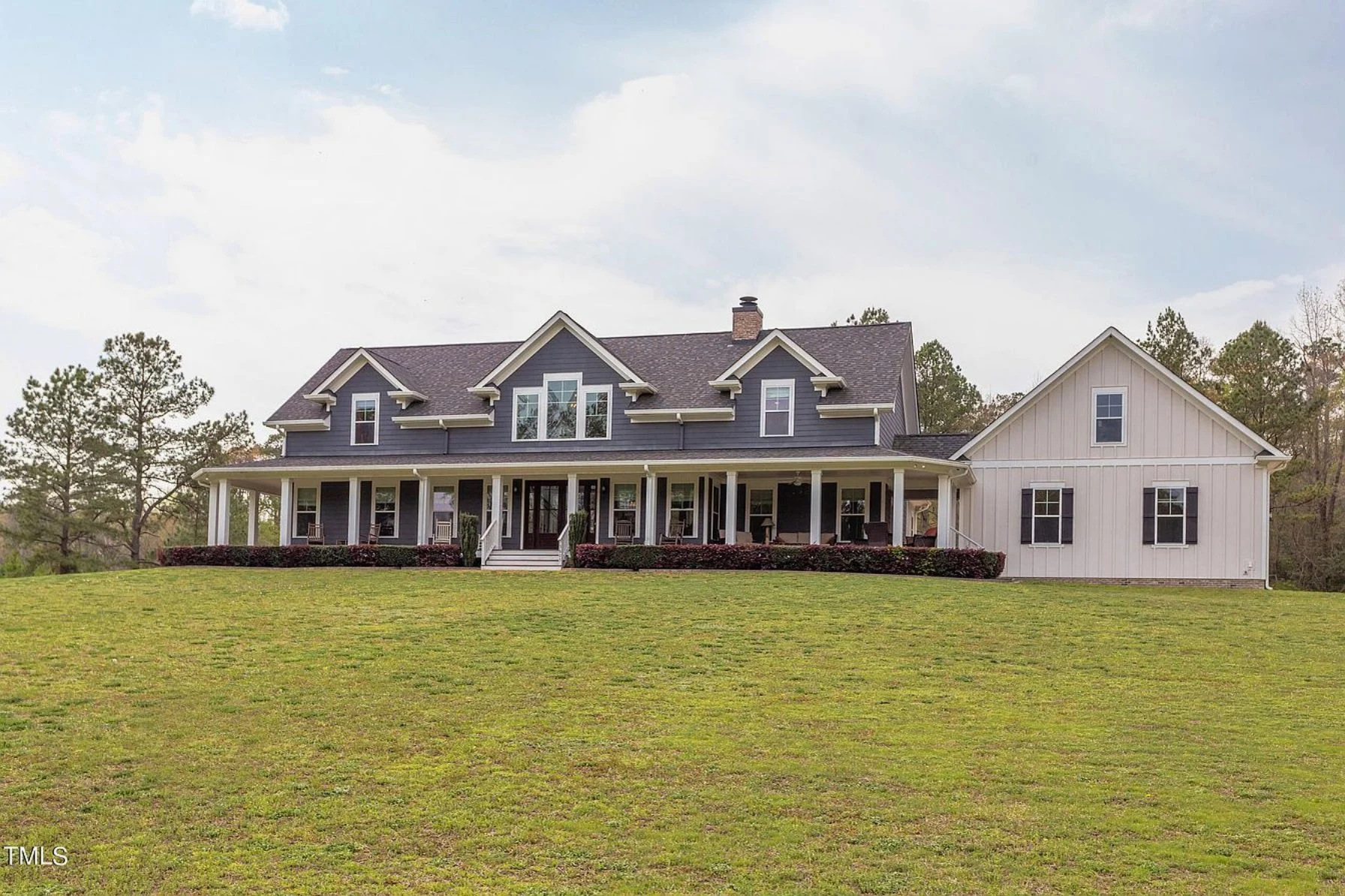 Elegant Traditional Farmhouse Floor Plan and Designs