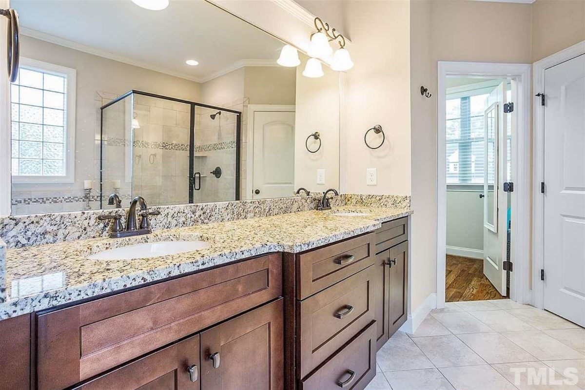 Charming 4-Bedroom house Plan with CAD Designs and Blueprint