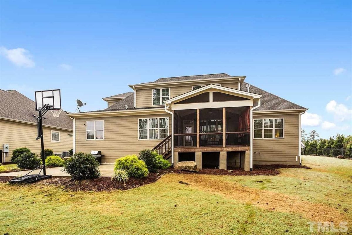 Charming 4-Bedroom house Plan with CAD Designs and Blueprint