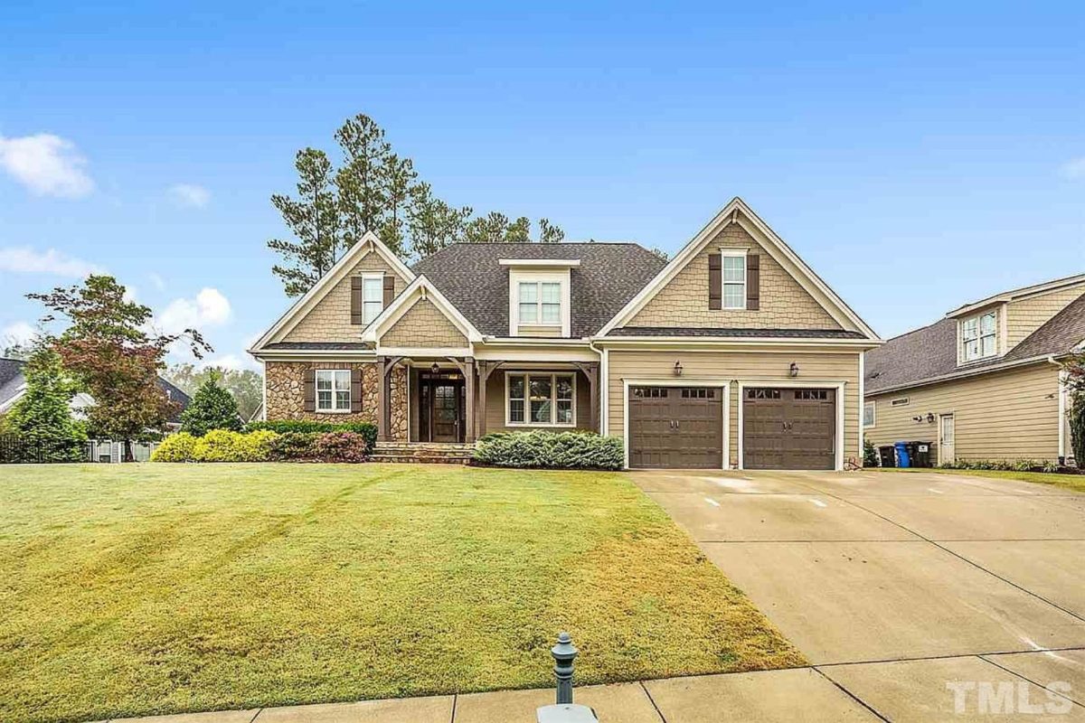 Charming 4-Bedroom house Plan with CAD Designs and Blueprint