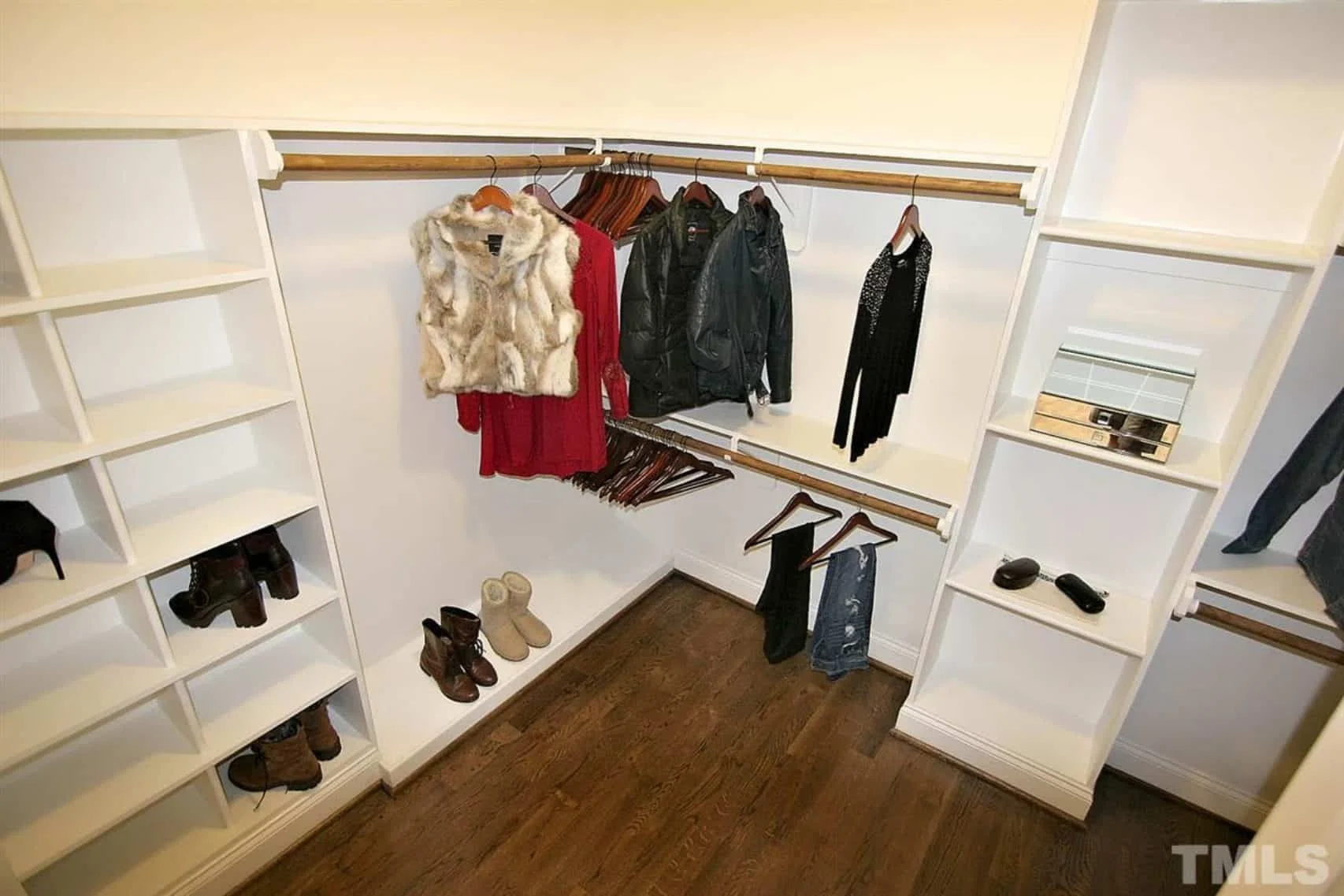 15-1139 HOUSE PLAN - Elegant House Plan with 2 Floors, CAD Blueprint & Designs 10 Elegant house Plan with 2 Floors, CAD Blueprint & Designs