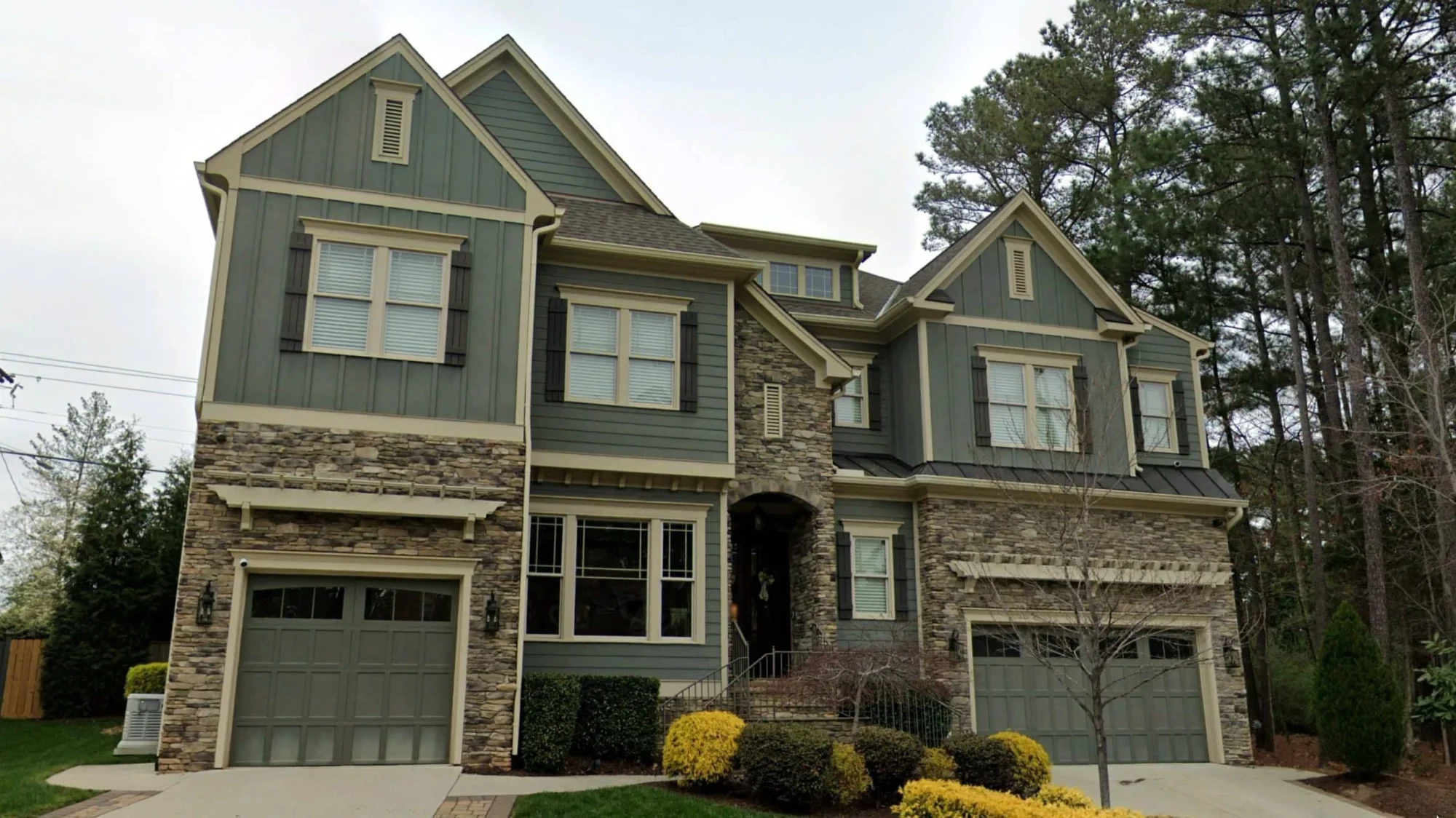 Modern Craftsman house Plan with 2-Story Split Garage Layout