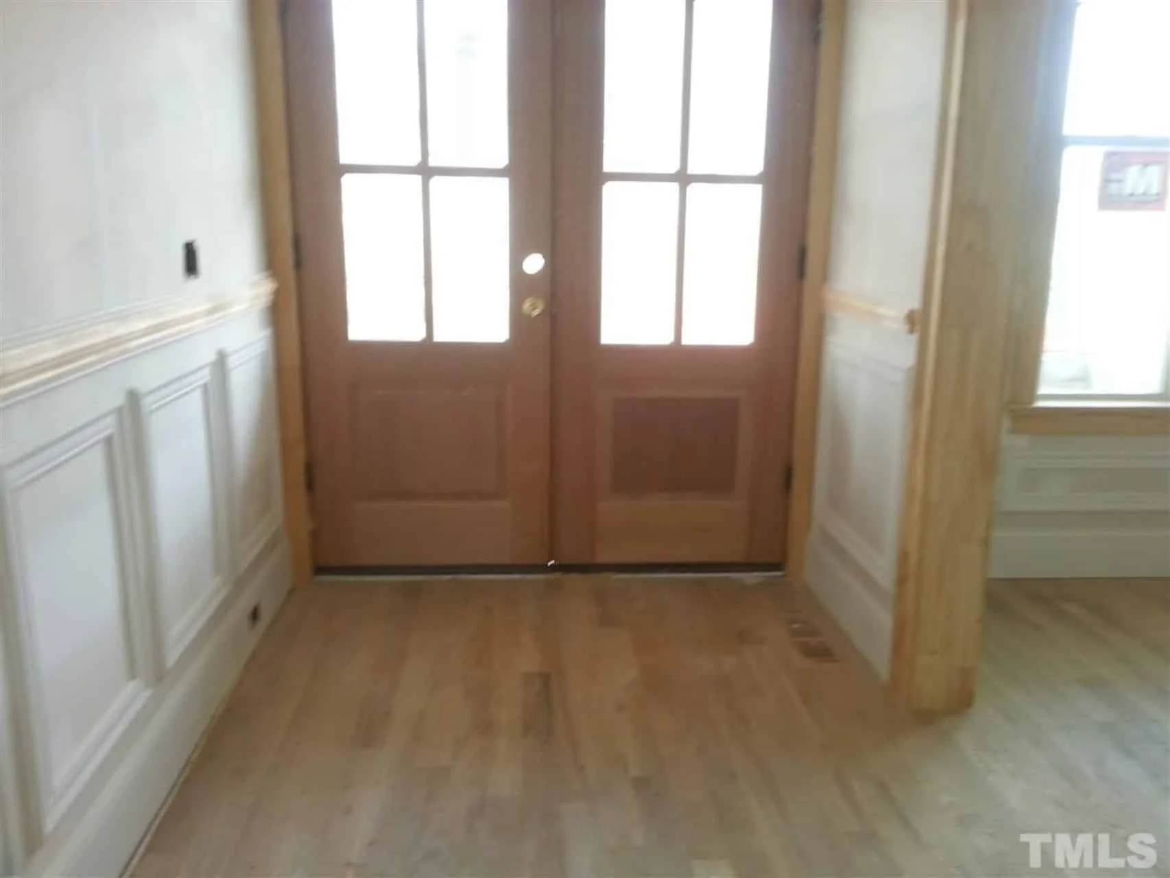 Traditional Craftsman house Plan with 2.5 Floors and Garage