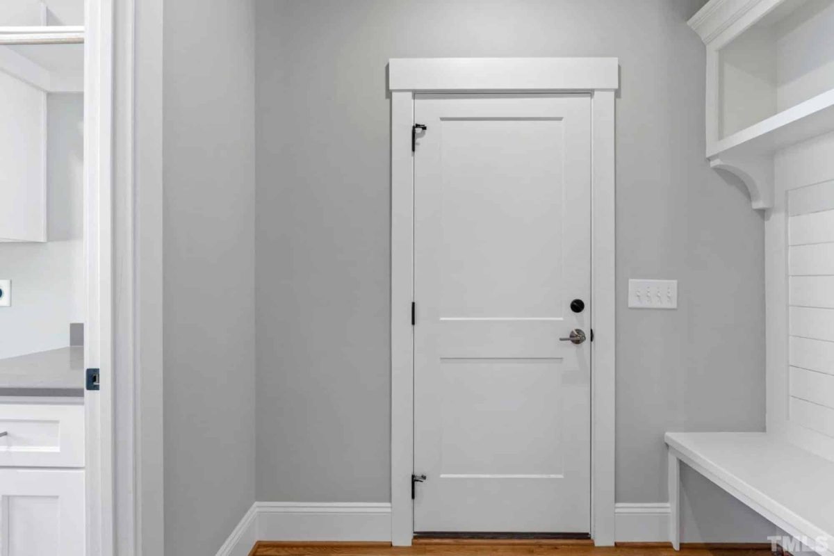 Traditional Craftsman house Plan with 2.5 Floors and Garage