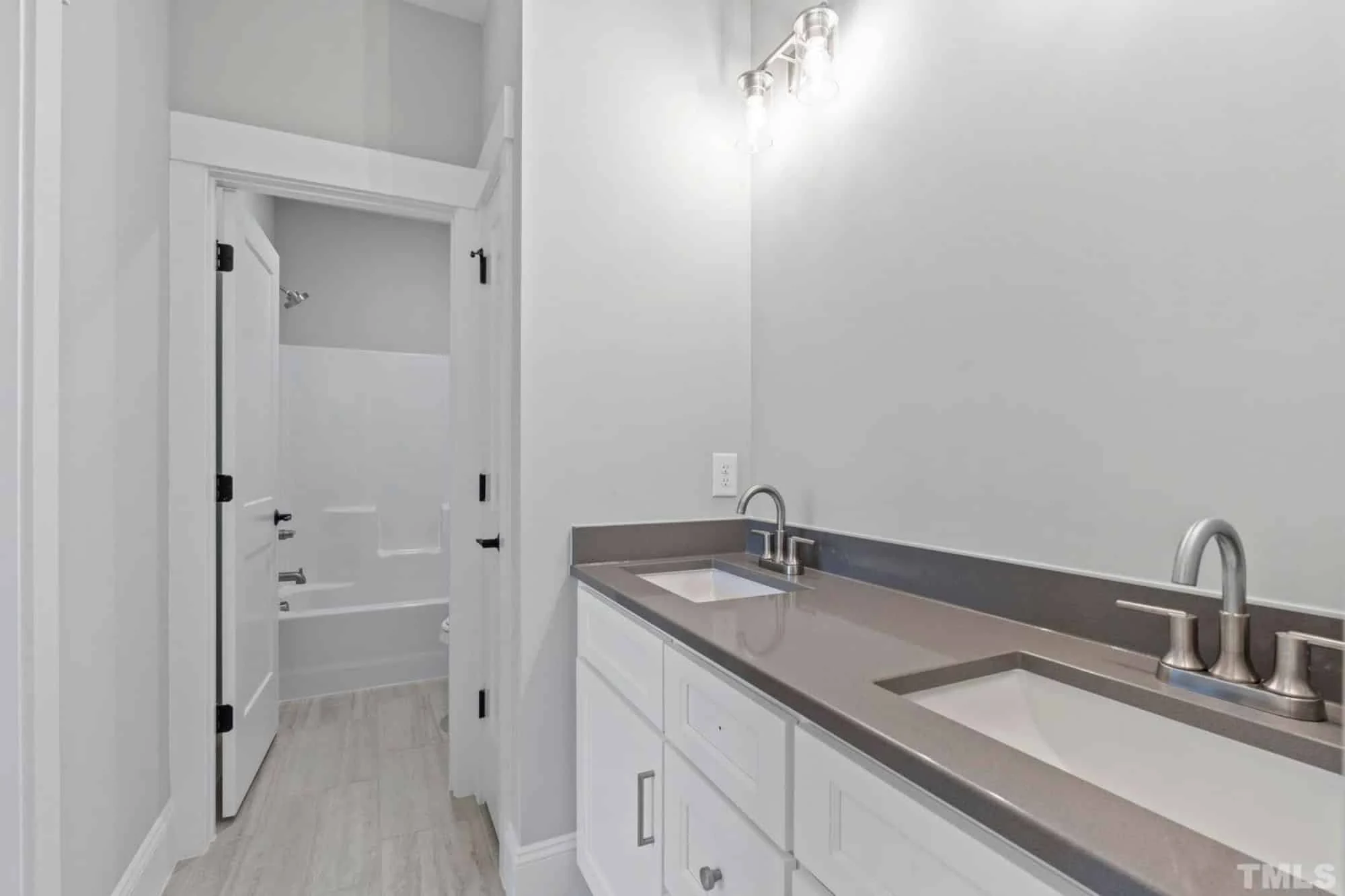 Traditional Craftsman house Plan with 2.5 Floors and Garage