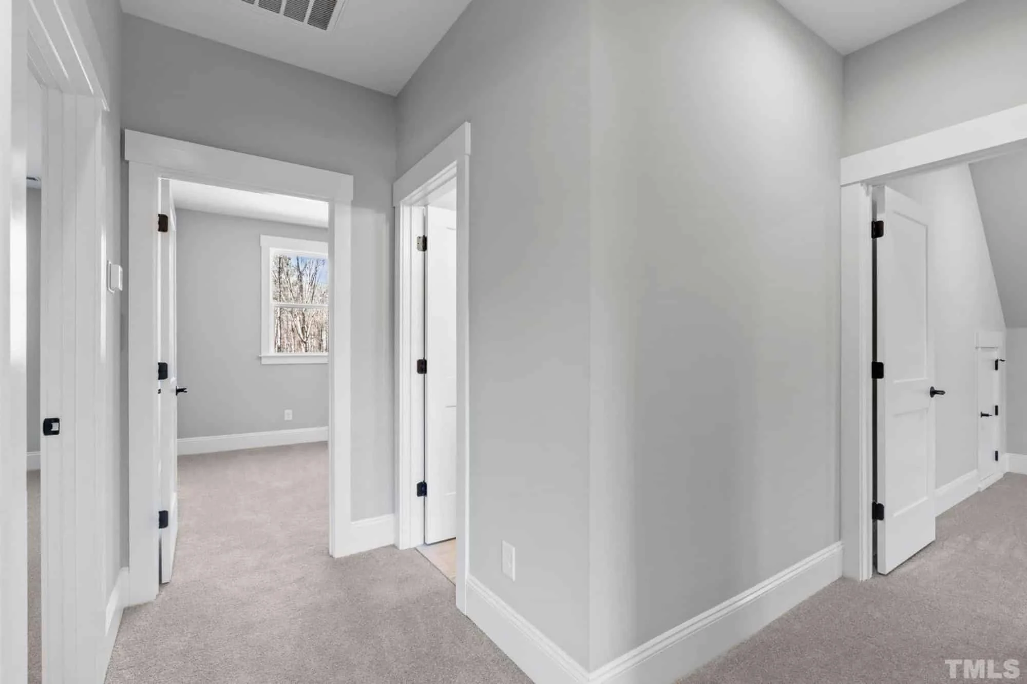 Traditional Craftsman house Plan with 2.5 Floors and Garage