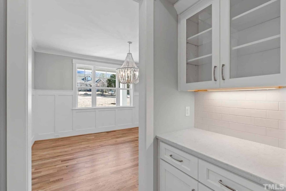 Traditional Craftsman house Plan with 2.5 Floors and Garage