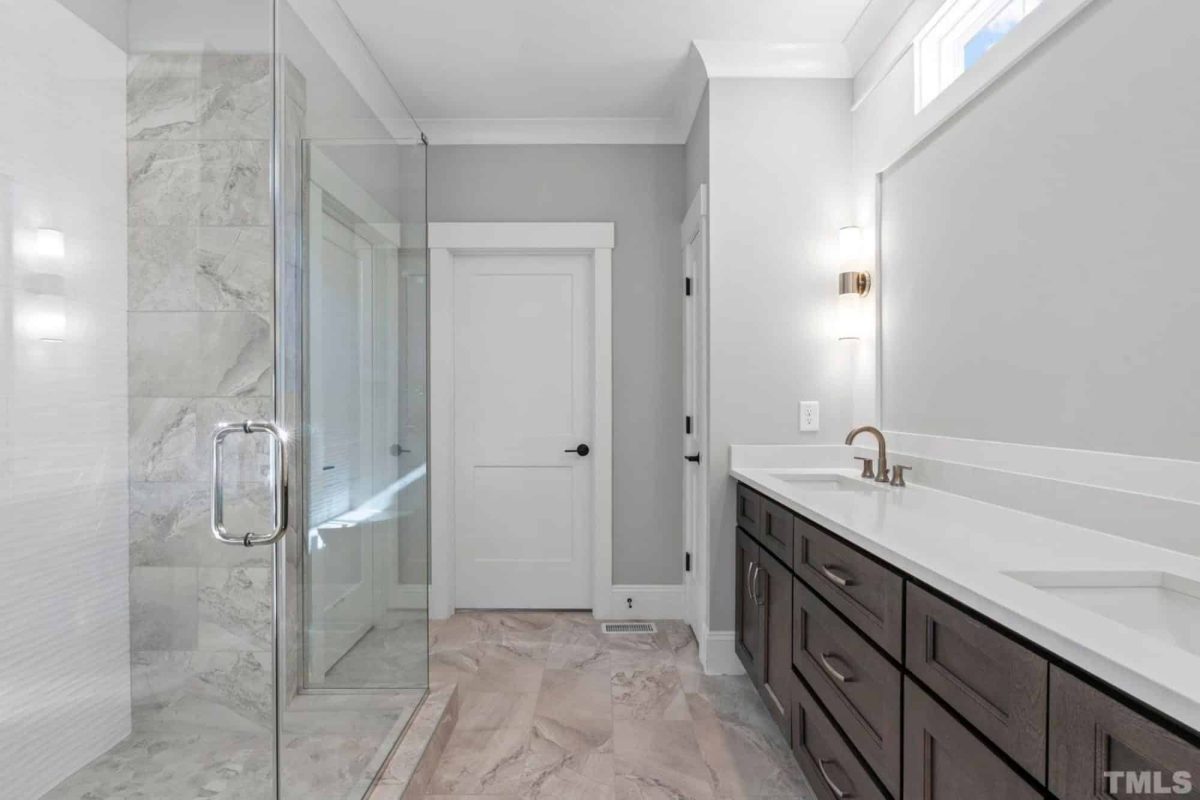 Traditional Craftsman house Plan with 2.5 Floors and Garage